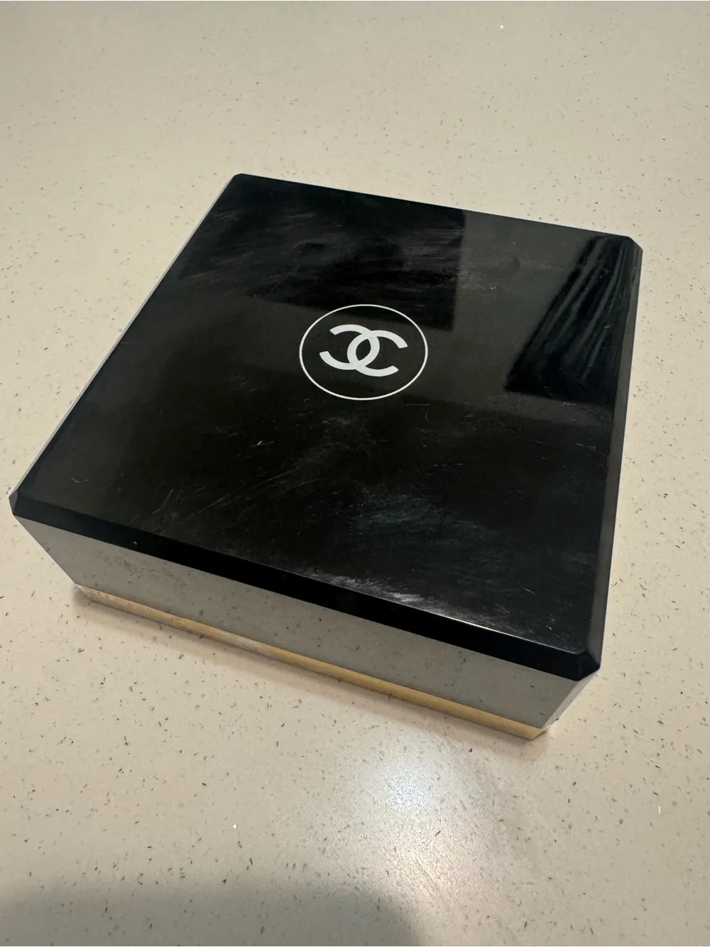 💯 Auth Coco Chanel luxury perfumed powder